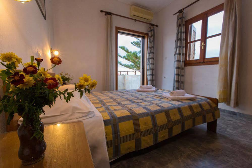 Filoxenia Apartments 2 Palaiochora Zewnętrze zdjęcie